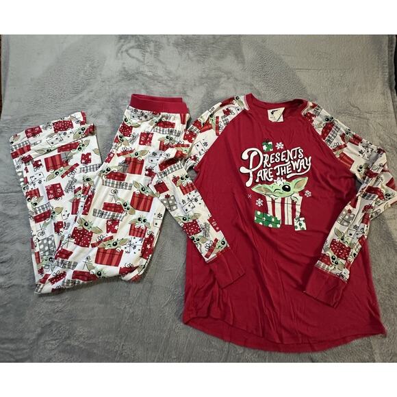 Star Wars Slumber Munki Munki Women’s Pajama Set S Grogu Baby Yoda Christmas - Picture 1 of 7